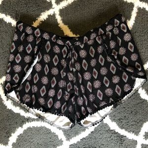 Cute black print shorts